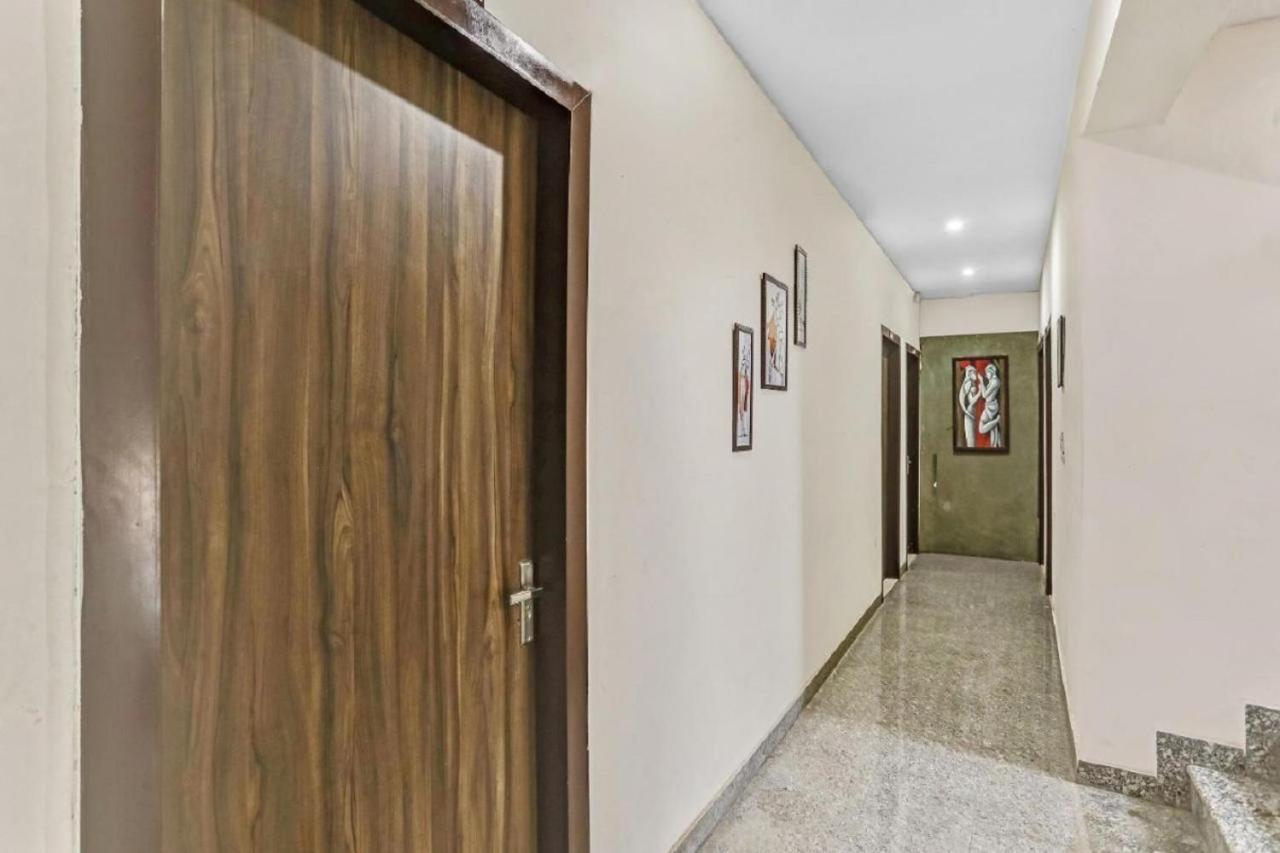 Hotel Noida Continental At Noida City Center 외부 사진